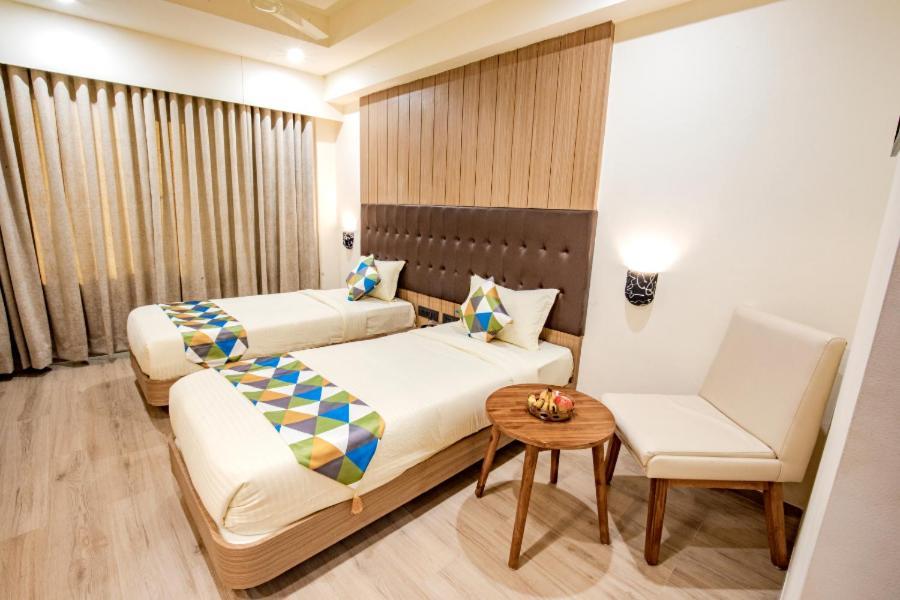 Hotel Nexus Rajkot Luaran gambar