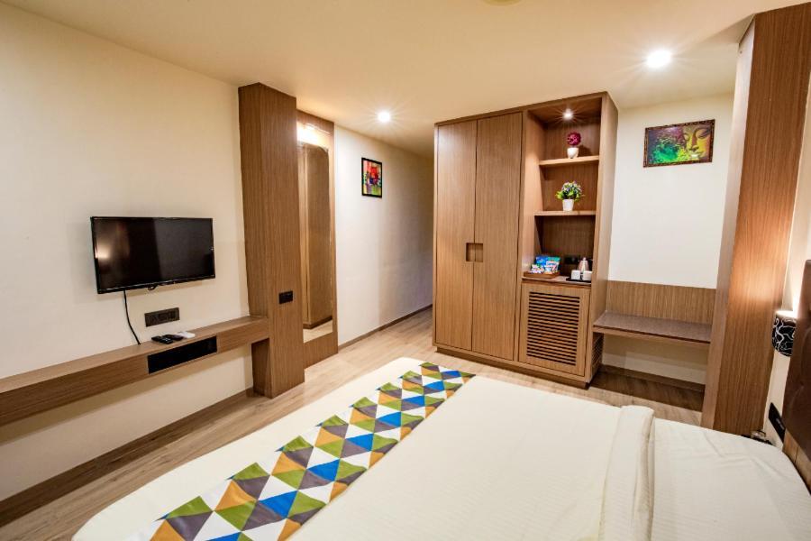Hotel Nexus Rajkot Luaran gambar