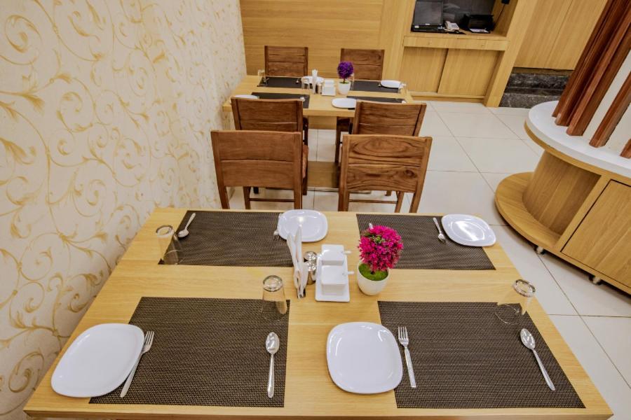Hotel Nexus Rajkot Luaran gambar