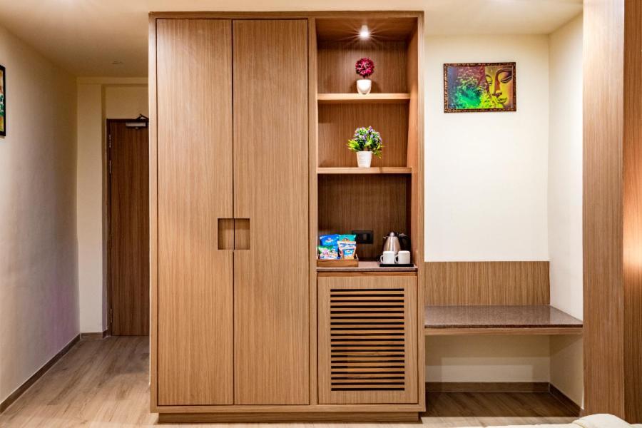 Hotel Nexus Rajkot Luaran gambar