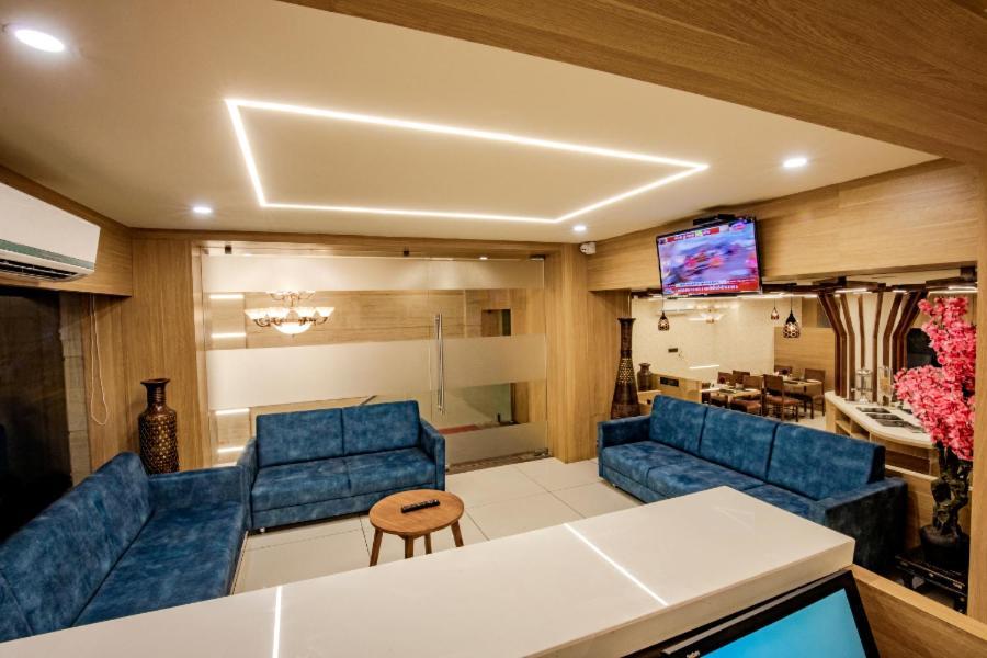 Hotel Nexus Rajkot Luaran gambar
